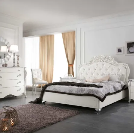 Letto con testiera in pelle trapuntata e intaglio floreale Viola di Mobil Più