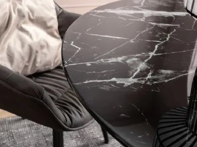 Tavolo Solo in MDF effetto marmo di Kare Design